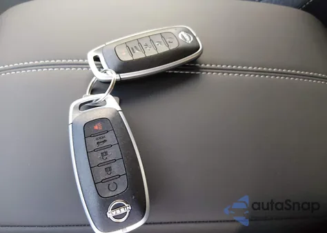 2025 Nissan Pathfinder Sv 4Wd z USA, uszkodzony, nr VIN 5N1DR3BC6SC312515